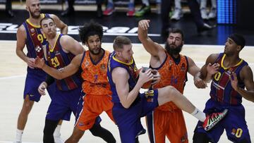 13/10/20 PARTIDO BALONCESTO BASKET
PABELLON FUENTE SAN LUIS FONTETA
EUROLEAGUE REGULAR SEASON ROUND 3
VALENCIA BASKET - BARCELONA
SMITS DAVIES DUBLJEVIC LABEYRIE CLAVER