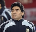 Diego Maradona viajó a España de manera imprevista