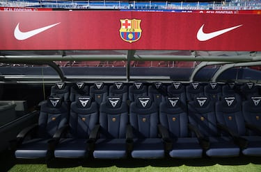 Vista general de los banquillos del nuevo Spotify Camp Nou.