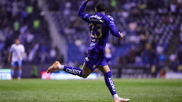 Olavio Vieira Dos Santos Junior Juninho celebrates his goal 2-3 of Pumas during the 6th round match between Puebla and Pumas UNAM as part of the Liga BBVA MX, Torneo Clausura 2026 at Cuauhtemoc Stadium, on February 13, 2026 in Puebla, Mexico.