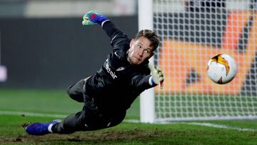 Vaclik, ante el Slavia Praga.