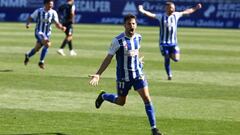 Moi Delgado, jugador cedido por el Real Valladolid, marc&oacute; el gol de la victoria para la Ponferradina ante el Almer&iacute;a.