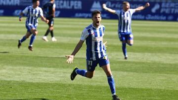 Moi Delgado, jugador cedido por el Real Valladolid, marcó el gol de la victoria para la Ponferradina ante el Almería.