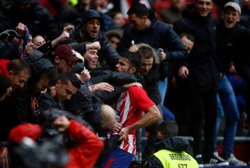 Diego Costa celebrates with Atleti fans