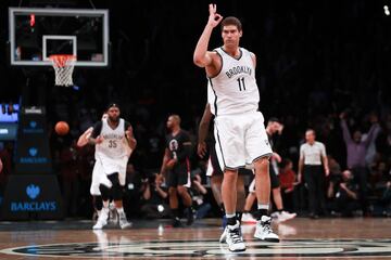 45. Brook Lopez (Los Angeles Lakers).