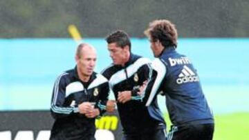 <b>NO SE MUEVE. </b>El holandés quiere seguir en el Real Madrid.