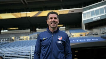 Atletico Madrid's Argentine head coach Diego Simeone poses for a photo upon his arrival at Lumen Field stadium in Seattle on June 18, 2025 in the Club World Cup 2025 football tournament. (Photo by JUAN MABROMATA / AFP)