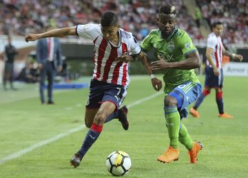 Chivas golea a Seattle Sounders y avanza en Concachampions