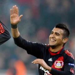 Vidal cuenta como les 'robó' los penales a Pirlo y Ballack