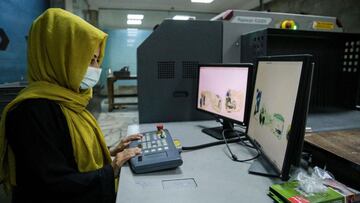 Afganos que harían tránsito en Colombia se quedan en USA