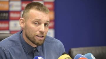Michu presenta su dimisi¨®n como secretario t¨¦cnico del Oviedo