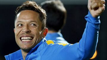 El Bar?a traspasa a Adriano al Besiktas por 600.000 euros