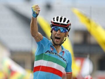 Vincenzo Nibali celebra su gran victoria en La Toussuire.