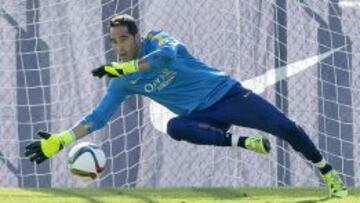 DE DULCE. El portero chileno está en su mejor momento.