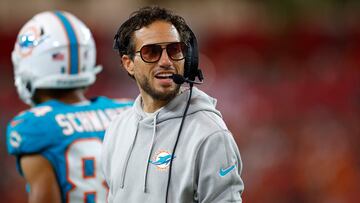 TAMPA, FLORIDA - AUGUST 23: Mike McDaniel head coach of the Miami Dolphins looks on during a preseason game against the Tampa Bay Buccaneers at Raymond James Stadium on August 23, 2024 in Tampa, Florida. Mike Ehrmann/Getty Images/AFP (Photo by Mike Ehrmann / GETTY IMAGES NORTH AMERICA / Getty Images via AFP)
