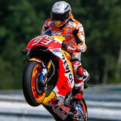 Paso adelante de los cinco del título con Márquez liderando