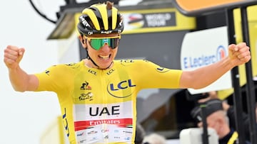14 de julio de 2021, Francia, Saint-Lary-Soulan: el ciclista esloveno Tadej Pogacar del UAE Team Emirates celebra la victoria en la decimoséptima etapa de la 108a edición de la carrera ciclista del Tour de Francia, a 178,4 km de Muret a Saint-Lary-Soulan.