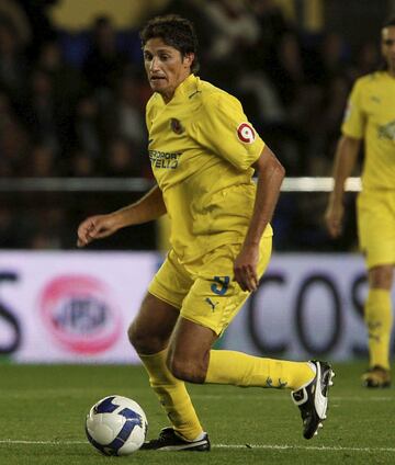 Jugó con el Villarreal la temporada 08/09