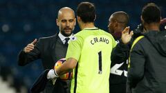 Guardiola alaba a Bravo pero insinúa que rotará con Ederson