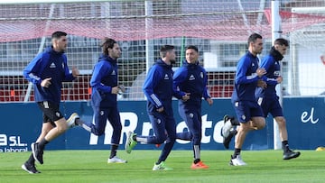 Chimy Ávila y Unai García durante un entrenamiento.