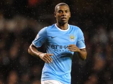 VOLANTES: Fernandinho, Brasil. El mediocampista es dirigido por Pellegrini en el City y vale 23 millones de euros.