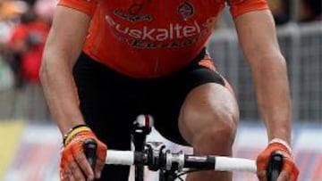 Gana Antón y Contador araña 6 segundos a Nibali