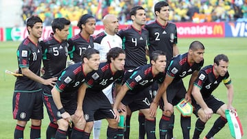 La primera vez que México vistió de negro en un Mundial causó revuelo entre sus seguidores. La selección azteca Inauguró el mundial ante los locales con dicha equipación, única ocasión que la usó durante el certamen. Dicha casaca ha sido la playera de visitante más vendida en la historia de la selección.