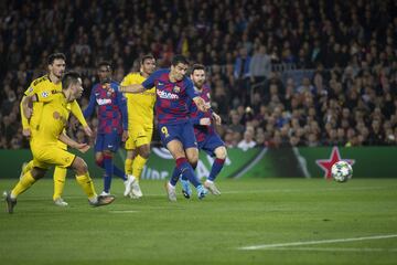 1-0. Luis Suárez marcó el primer gol.