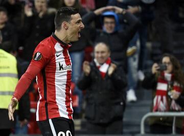 Aduriz celebra un gol en Europa League.