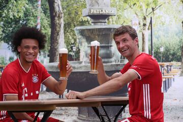 Leroy Sane y Thomas Müller