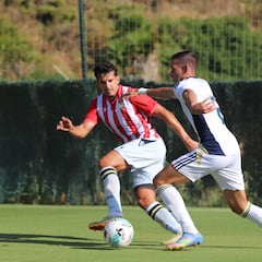Almería y Marbella firman un empate sin goles en un duelo gris