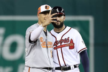 Dodgers mueven a Machado a tercera base por necesidad