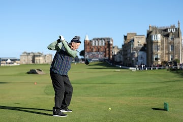 El famoso actor estadounidense está disfrutando del golf en el torneo de Escocia, Alfred Dunhill, disputado en la ciudad costera de St Andrews. 