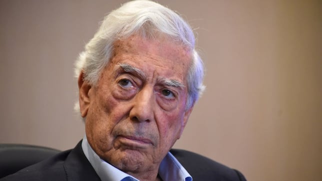 El hijo de Mario Vargas Llosa aclara las especulaciones sobre la salud de su padre - AS.com