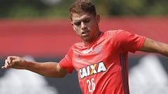 Cuéllar cree que su regularidad lo hará volver a la Selección