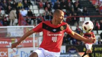 <b>ESTANDARTE. </b>Powel es la punta de lanza del Nàstic.