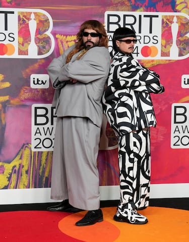 El cantante Oliver Tree y el DJ Robin Schulz. 