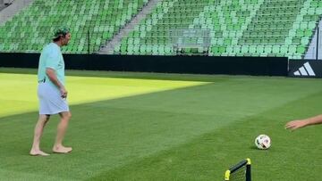 Matthew McConaughey muestra su talento en el futbol con Austin FC