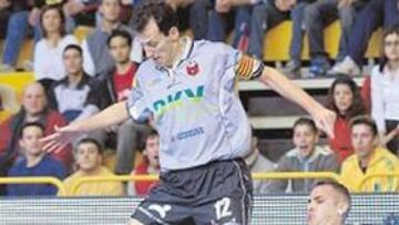 <b>EL GRAN CAPITÁN. </b>Santi tiene que tirar del equipo.