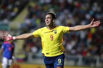 El delantero ecuatoriano juega en Barcelona de Guayaquil y en 2019 anotó tres goles en 16 partidos.