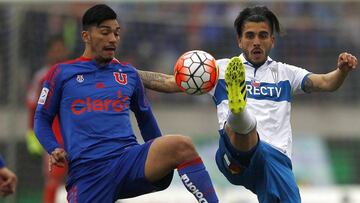 Futbol, Universidad de Chile vs Universidad Catolica.
 Quinta fecha, Campeonato Apertura 2016-2017.
 El jugador de Universidad Catolica, German Lanaro, derecha, disputa el bal&Atilde;&sup3;n contra Lorenzo Reyes de Universidad de Chile durante el partido de primera division disputado en el estadio Nacional, Chile.
 Santiago, Chile.
 27/08/2016
 Marcelo Hernandez/Photosport*****
 
 Football, Universidad de Chile vs Universidad Catolica.
 5th date, Aperture Championship 2016-2017.
 Universidad Catolica&#039;s player German Lanaro, right, battles the ball against Lorenzo Reyes of Universidad de Chile during the first division football match at Nacional stadium in Santiago, Chile.
 27/08/2016
 Marcelo Hernandez/Photosport