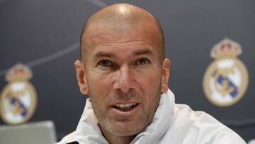 GRA148. MADRID, 24/01/2017.- El entrenador del Real Madrid, Zinedine Zidane, durante la rueda de prensa ofrecida tras el entrenamiento que ha realizado hoy la plantilla para preparar el partido de vuelta de los cuartos de final de la Copa del Rey, que disputarán mañana frente al Celta en Balaídos. EFE/Zipi