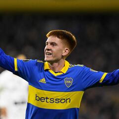 La Premier ficha talento argentino