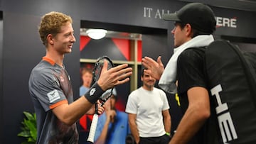 Martín Landaluce y Rafa Jódar se saludan.