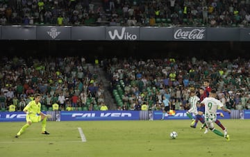 4-0. Sanabria marcó el cuarto gol.