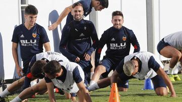 &Uacute;ltima sesi&oacute;n de entrenamiento en la Ciudad Deportiva de PAterna antes de viajar a Vitoria.