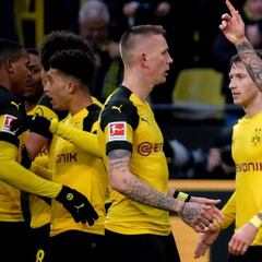 Paco Alcácer rescata al Dortmund de un gran susto