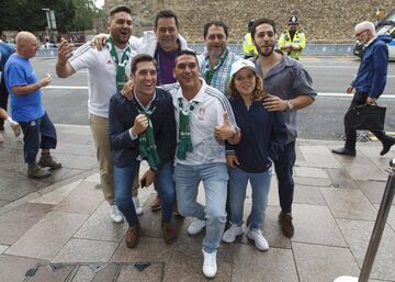 Tomás Roncero disfruta del ambiente previo a una gran final de Champions por las calles de la ciudad galesa.


