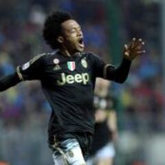 Cuadrado será clave en partido del año según prensa italiana