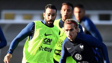 Griezmann se entrena con la selección francesa.
